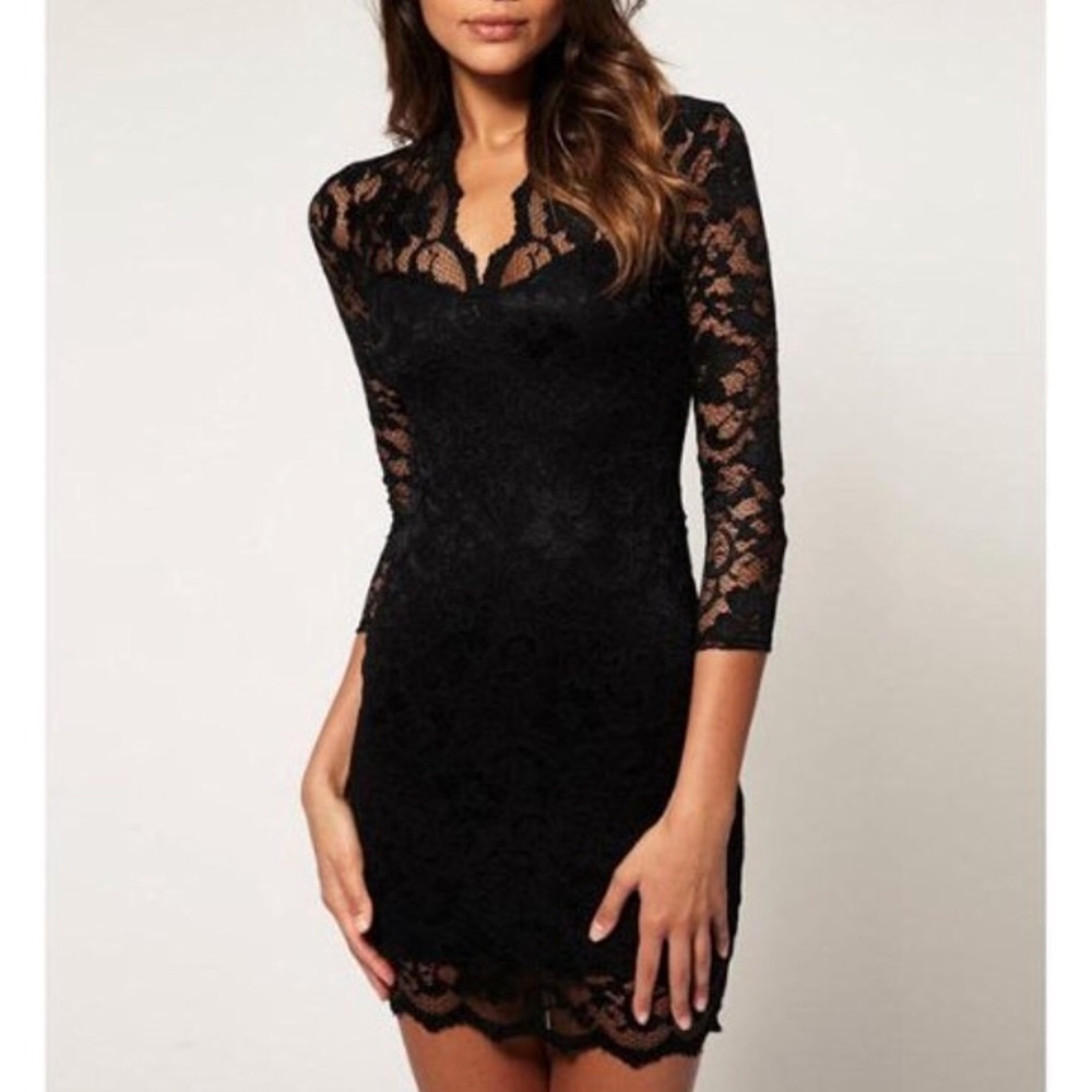 Bodycon Lace dress with lining